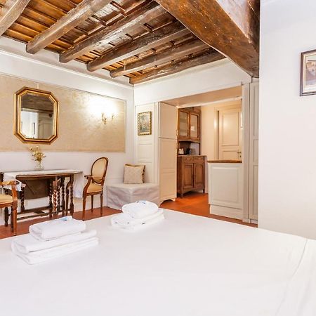Al Cortile Del Moro Lägenhet Rom Exteriör bild
