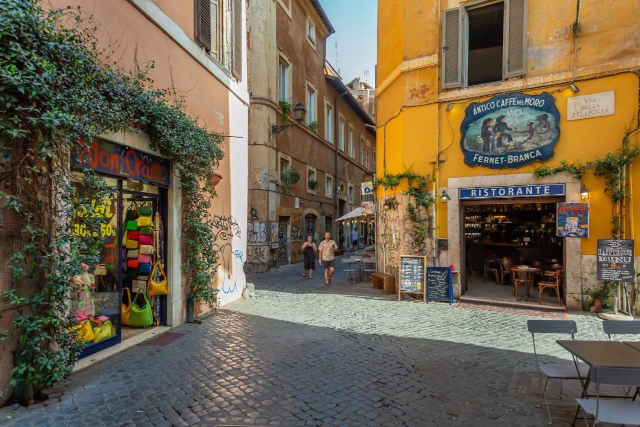 Al Cortile Del Moro Lägenhet Rom Exteriör bild