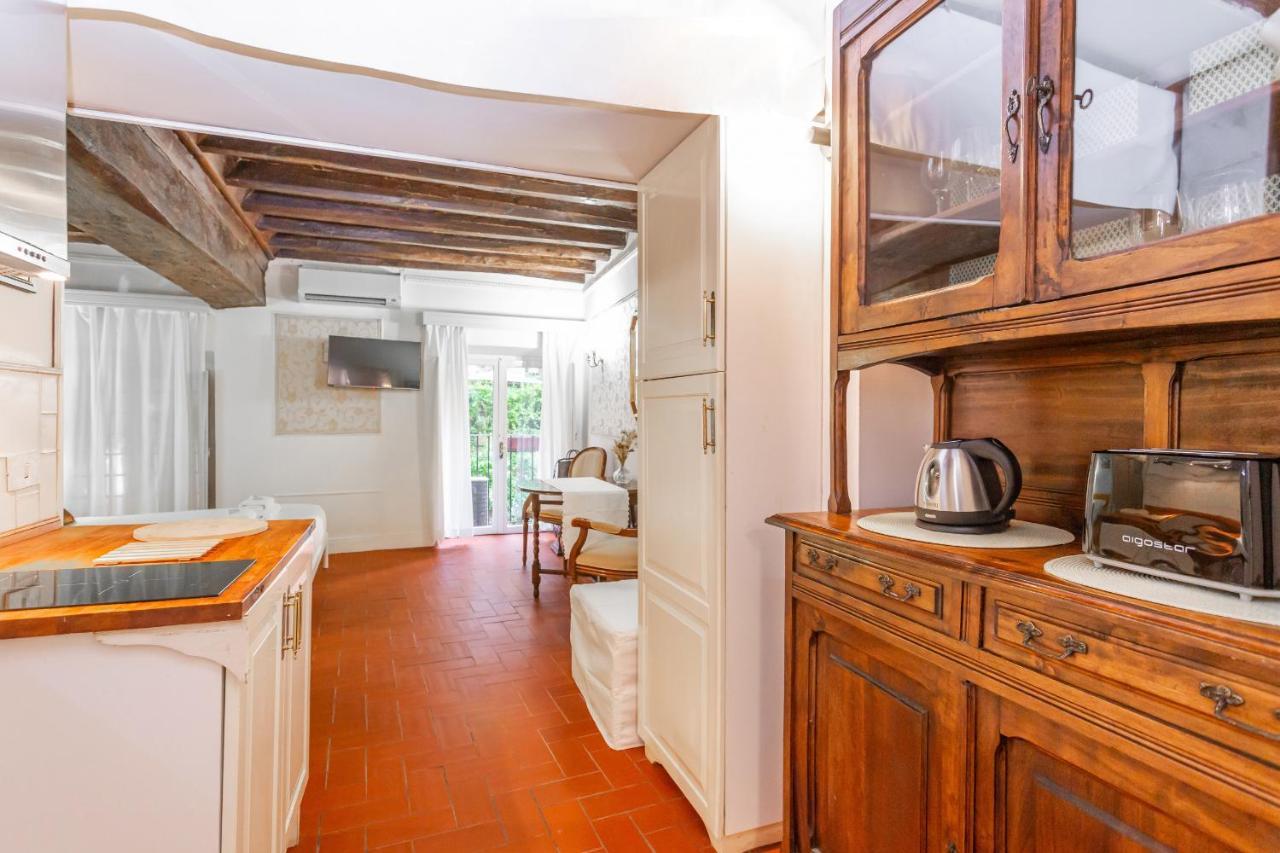 Al Cortile Del Moro Lägenhet Rom Exteriör bild
